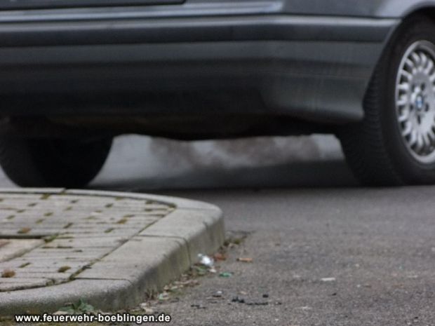 Gas strömt aus Auto