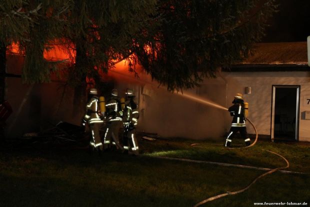 Explodierende Gasflaschen Feuerwehr