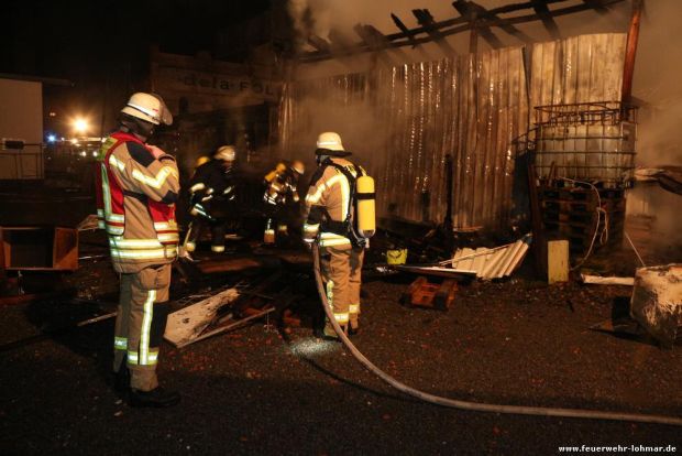 Explodierende Gasflaschen Feuerwehr