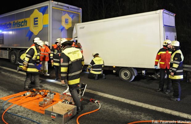 Unfall Gigaliner Feuerwehr