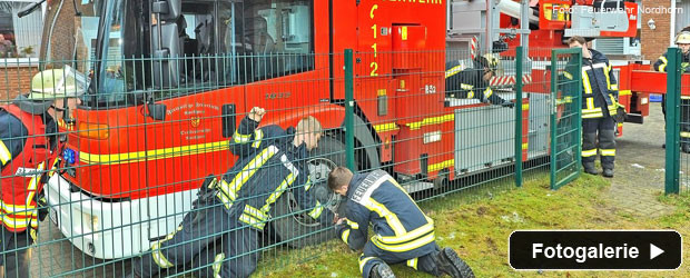 hubarbeitsbuehne-feuerwehr-platz-taser