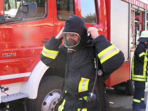 Feuerschutz- oder Flammschutzhauben sind heute bei allen Feuerwehren Standard