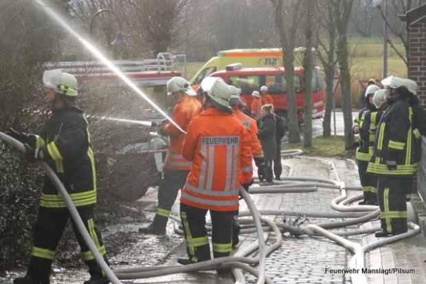 Durchzündung Großbrand Feuerwehr