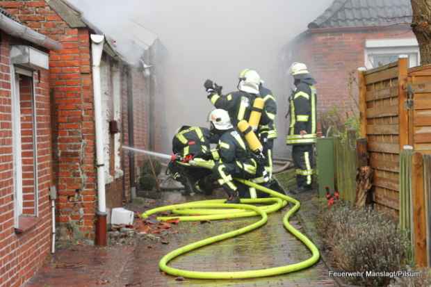 Durchzündung Großbrand Feuerwehr