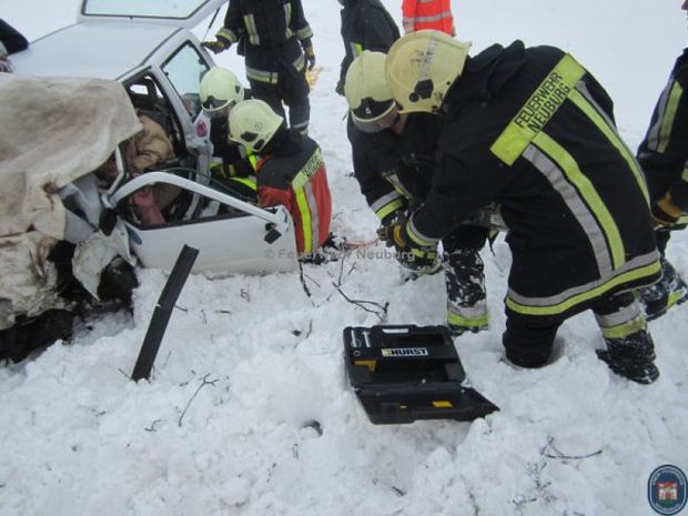 Unfall Schnee eingeklemmt