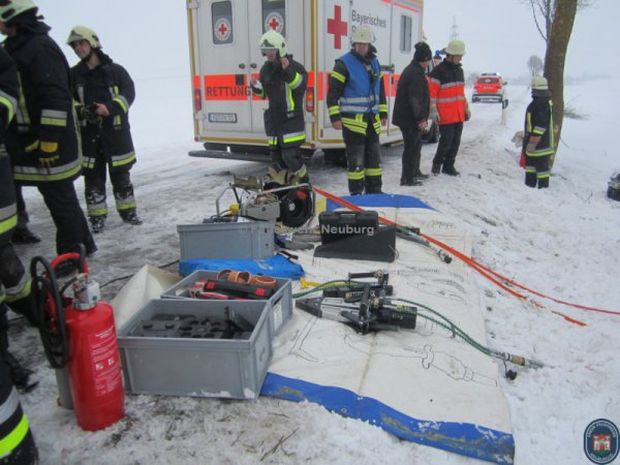Unfall Schnee eingeklemmt