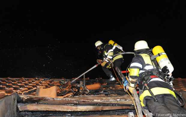 Brand Dachwohnung Feuerwehr