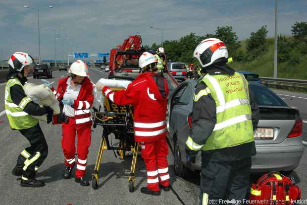 Eingeschlossene Person Verkehrsunfall